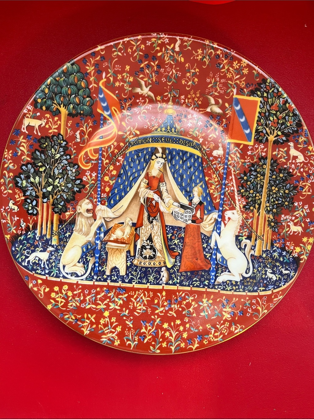 Vintage 1977 La Dame a la Licorne Haviland Limoges France Plate No 1